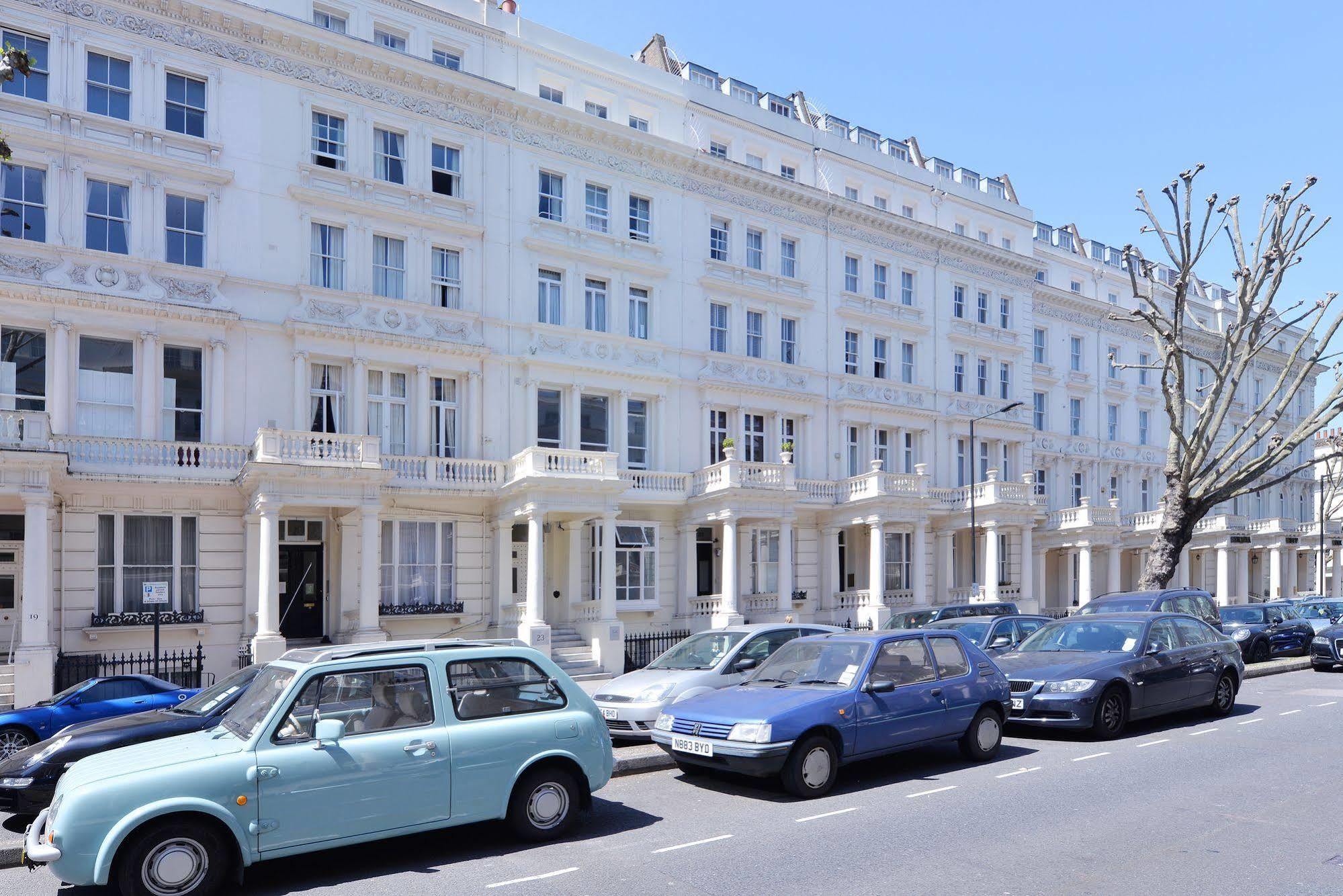 Gallery Hyde Park London Exterior photo